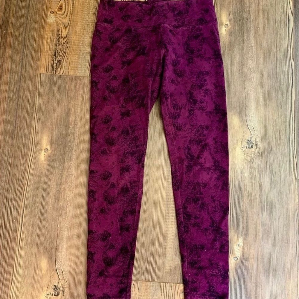 Calvin Klein Performance Quick Dry
Capri Leggings - Small